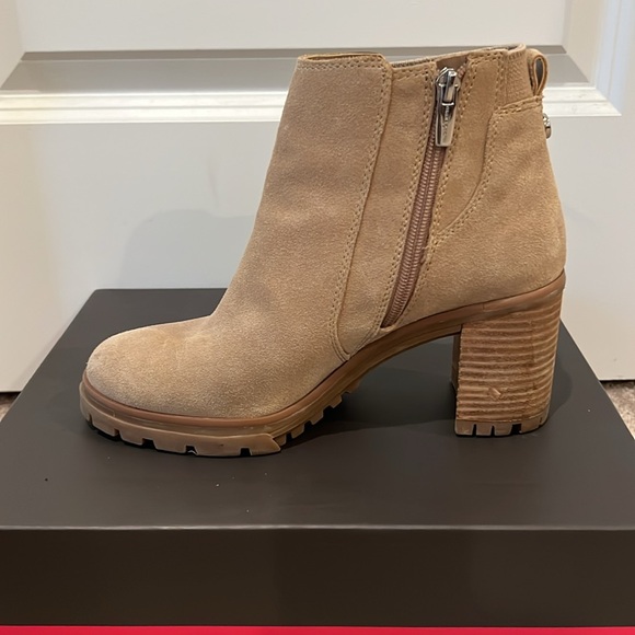 Vince Camuto Dustelie Ankle Boots - Picture 2 of 13